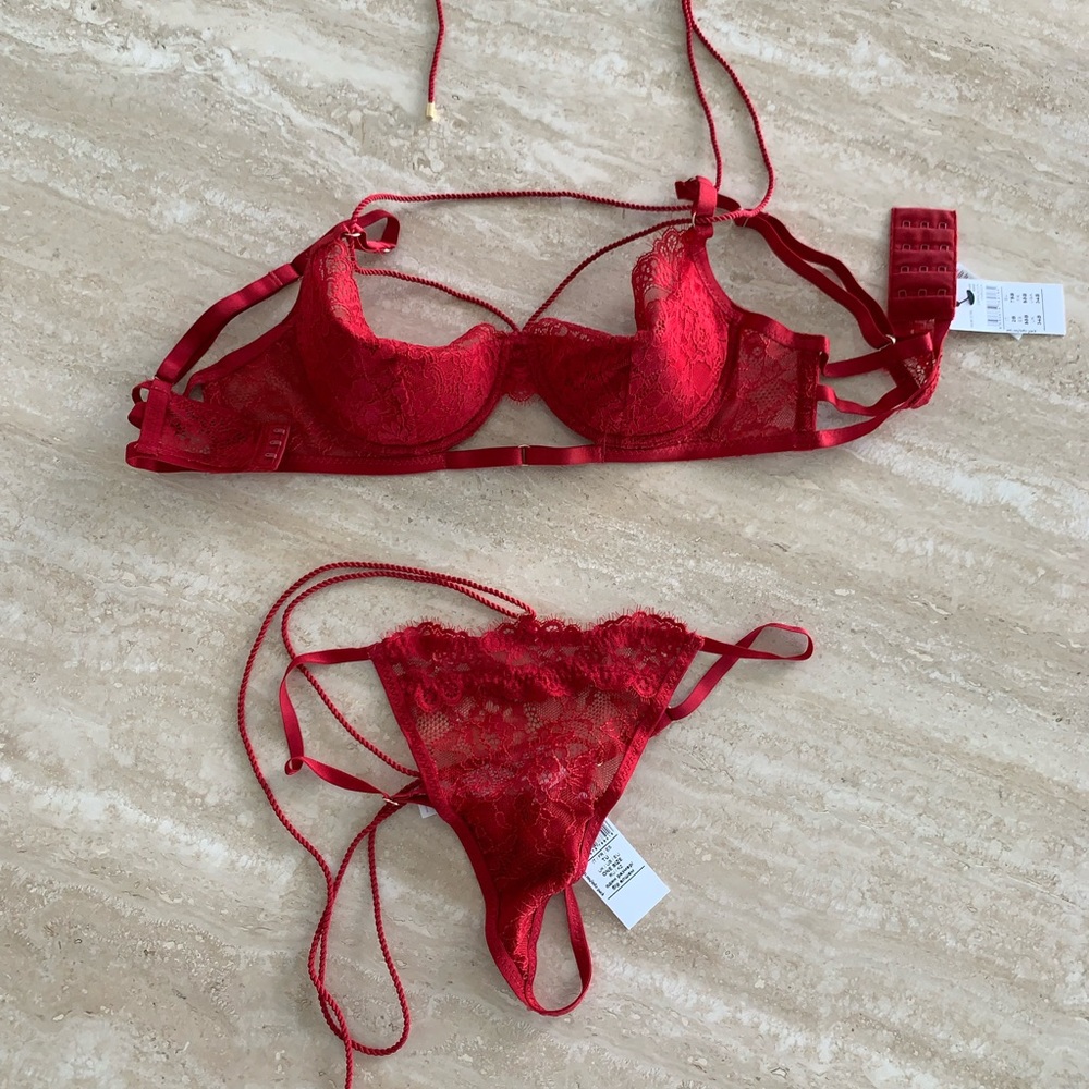 NWT Intimissimi Red Heartstrings Set